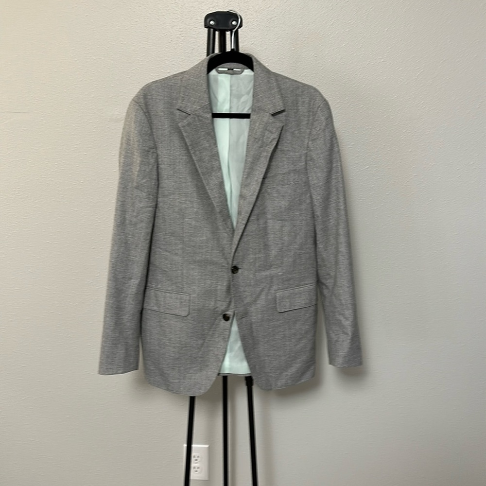 Men’s Bonobos blazer in 40R slim.